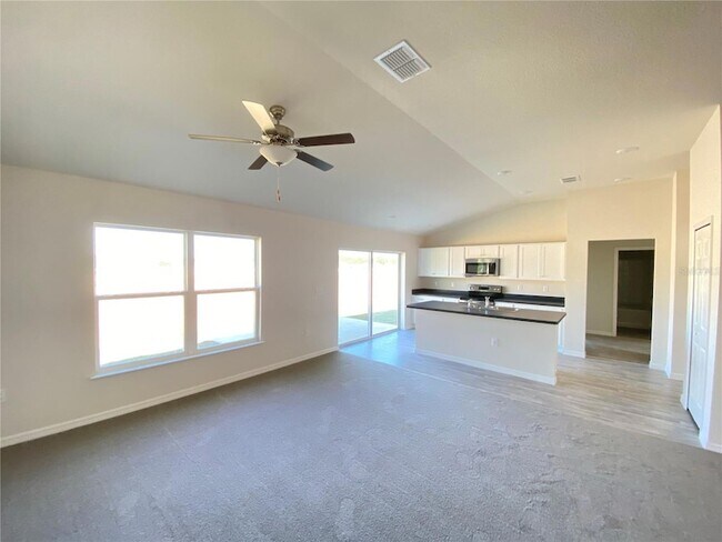 Building Photo - 361 Marion Oaks Manor