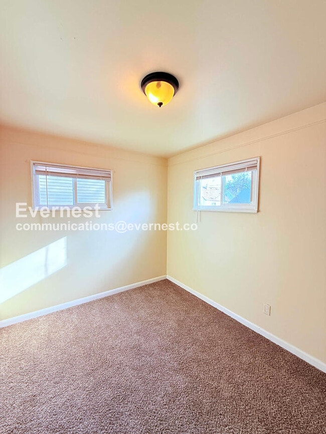 Building Photo - 24612 Berry Ave