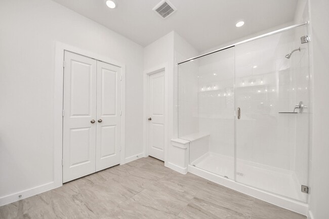 Building Photo - 31815 Autumn Spur Ln