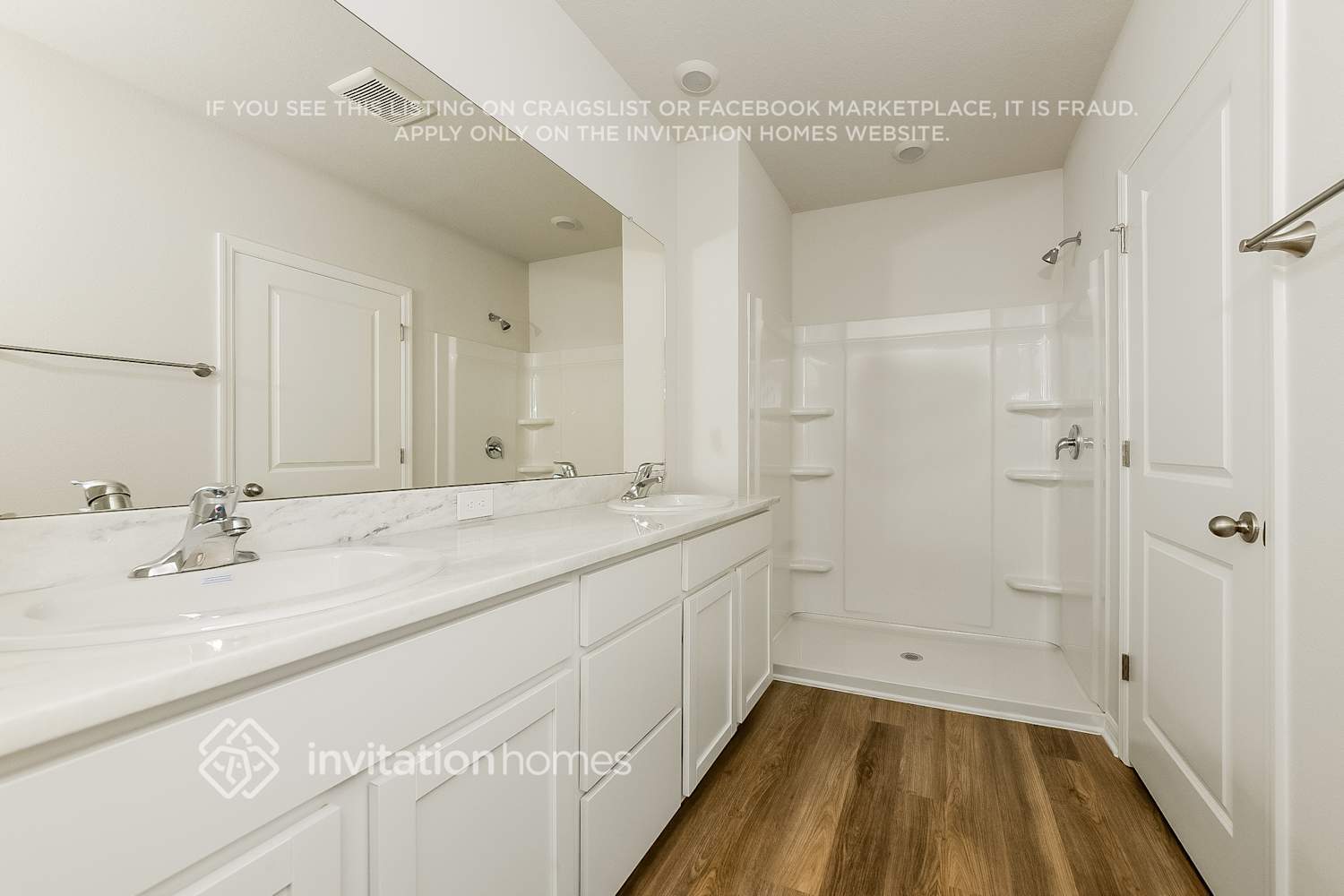 Building Photo - 8029 Majestic Palms Ct