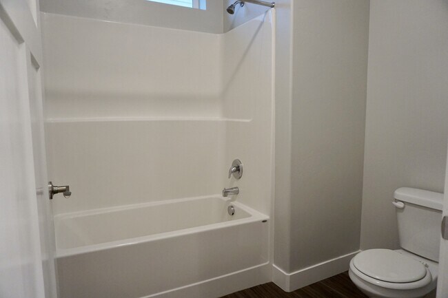 Building Photo - 14659 Bloom Dr