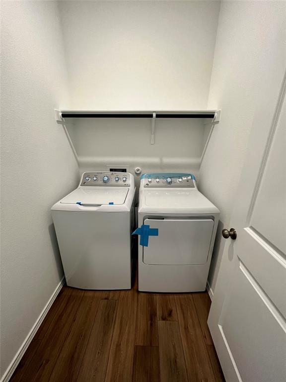 Building Photo - 2400 Fullmoon Dr