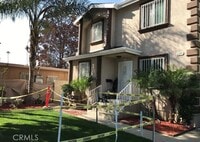 Building Photo - 635 E 79th St