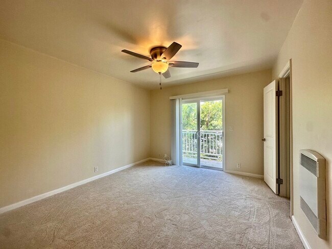Building Photo - Beautifully Renovated Multi-Level Living C...