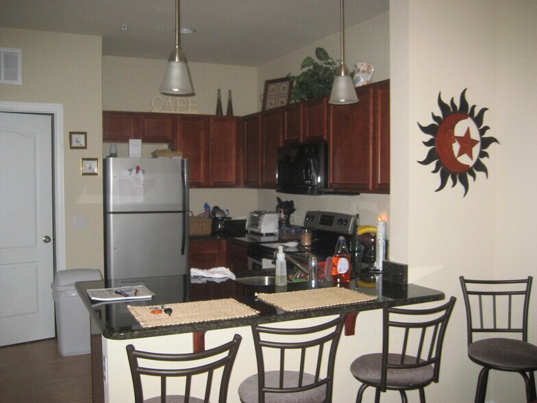 Building Photo - 2934 SW 35th Pl