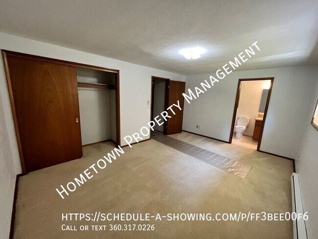 Building Photo - 3 Bedroom Rambler Available now!!