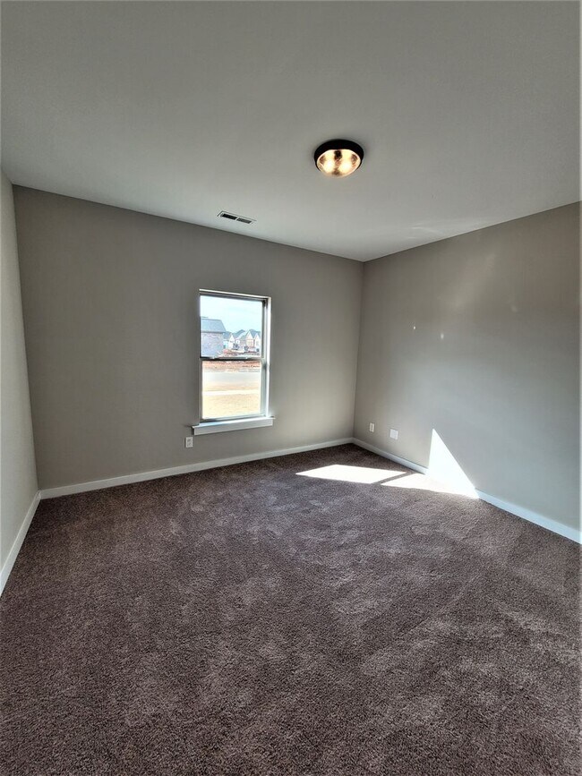 Building Photo - 161 Lena Ln