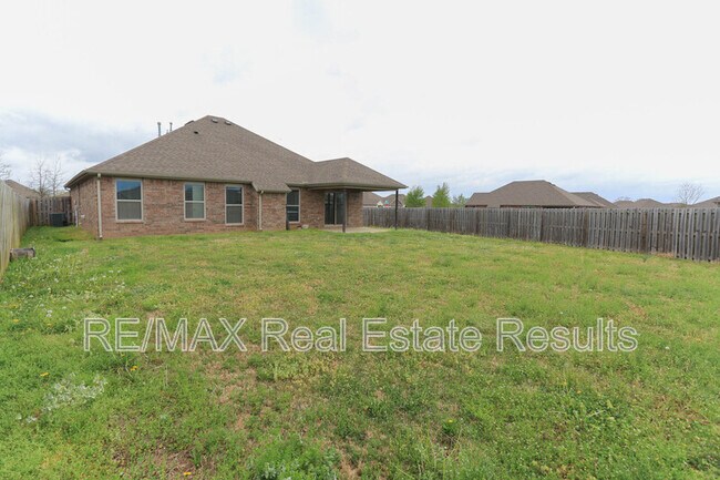 Building Photo - 4494 W Wales Dr