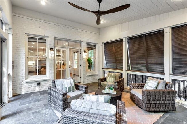 Building Photo - 3081 Rhodenhaven Dr NW