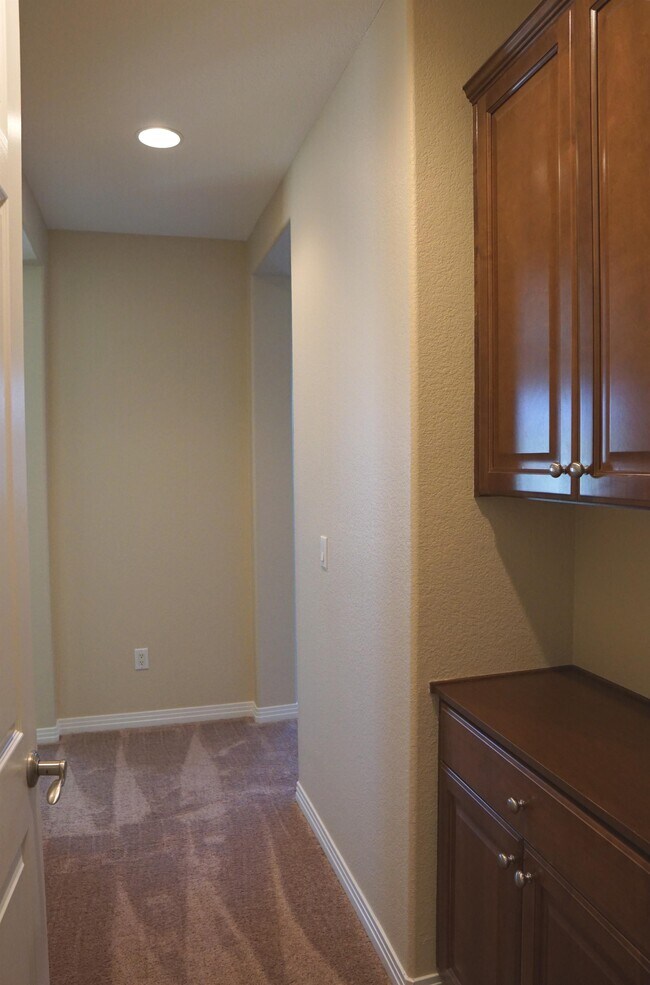 Building Photo - 35579 Domani Dr