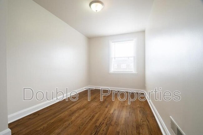 Building Photo - 3713 Elmora Ave