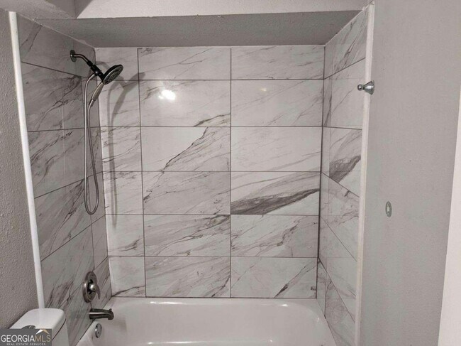 Building Photo - 1418 Foxhall Ln SE