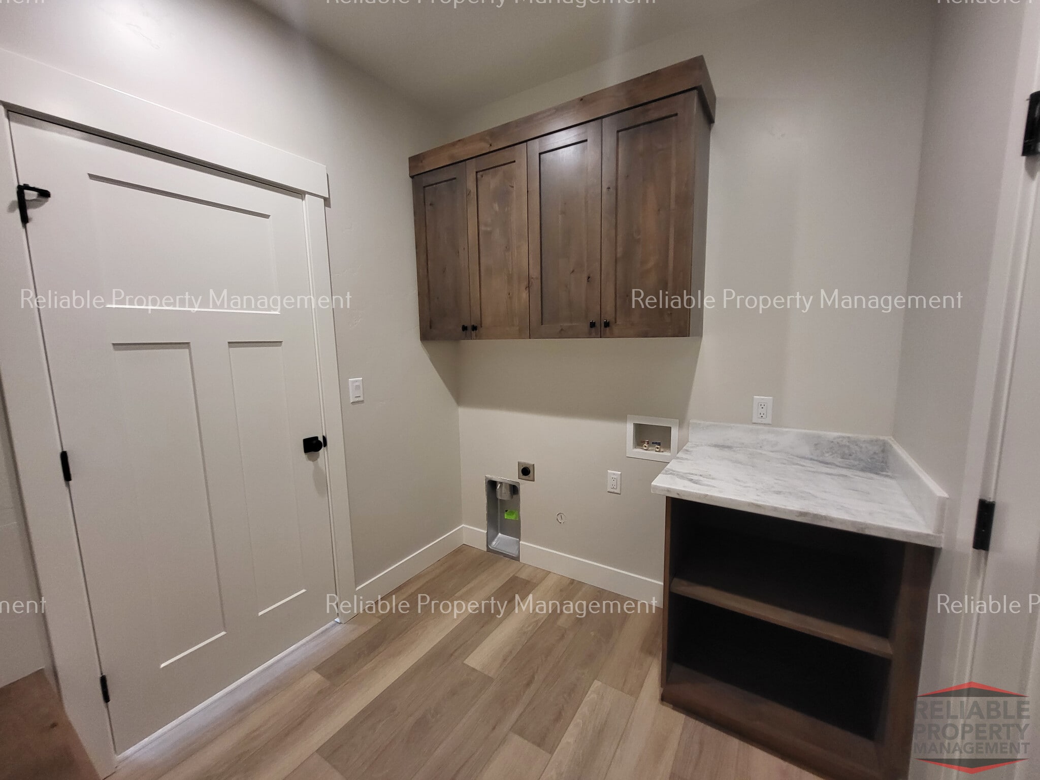 Building Photo - 557 Sagebrush St