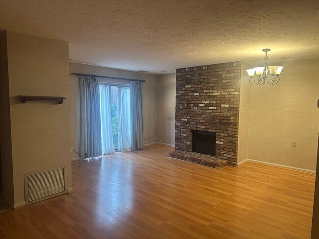 Building Photo - 154 Quincy Shore Dr