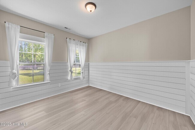 Building Photo - 3506 Sir James Ln
