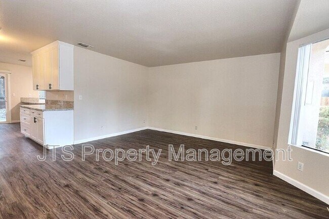 Building Photo - 5820 Alorn Ln
