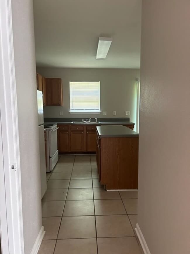 Building Photo - Coming Soon! - Stunning 4 Bedroom Home in Coulwood East Community