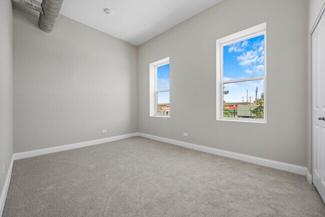 Building Photo - 3135 W 95th St