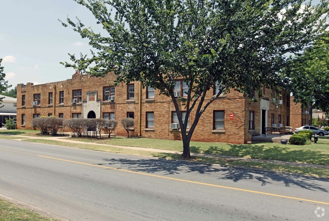 Building - The Vintage at Mesta Park