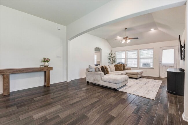 Building Photo - 3143 Soaring Pines Trail