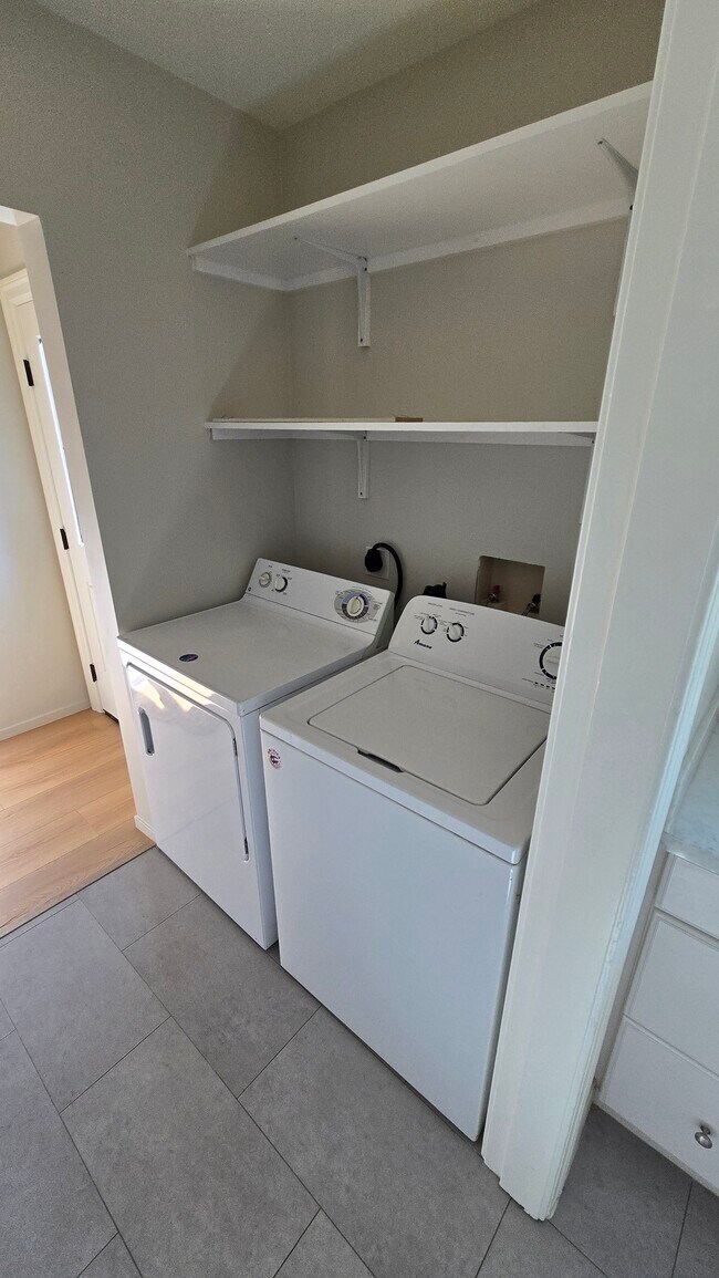 Laundry Room - 740 Locust St