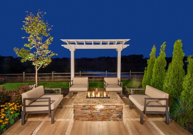 Building Photo - 1104 Whipple Rd