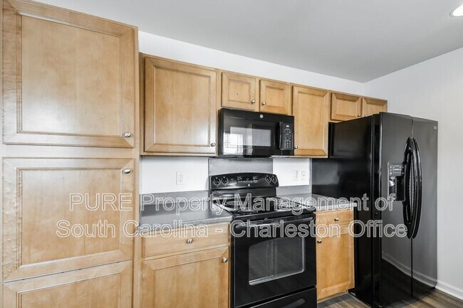 Building Photo - 191 Emerald Isle Dr