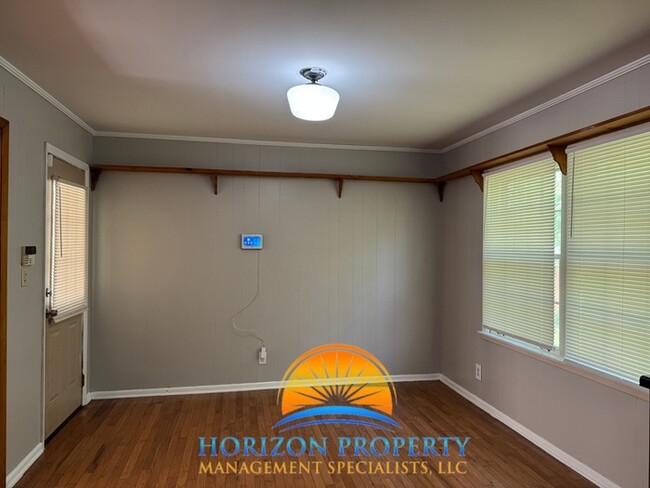 Building Photo - 2622 Brookline Dr NW