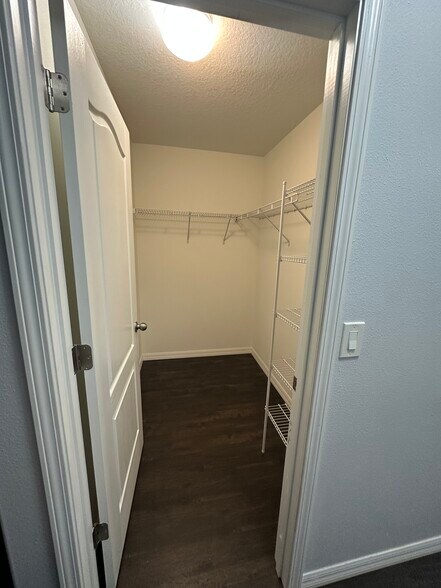Building Photo - 15613 Mallard Rise Loop