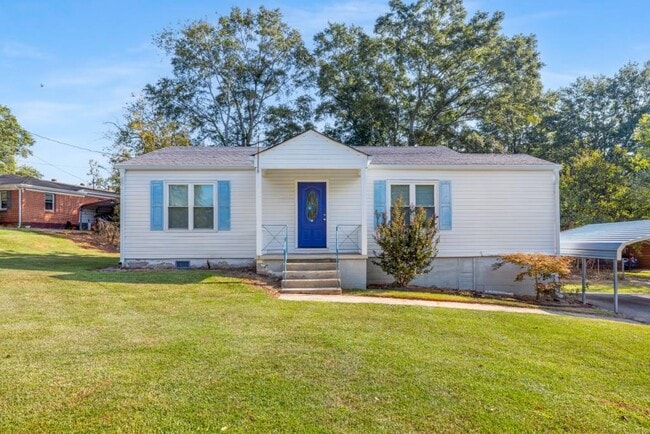 Building Photo - 1801 Crestridge Dr SE