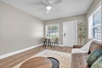 Building Photo - 908 Buena Vista Dr