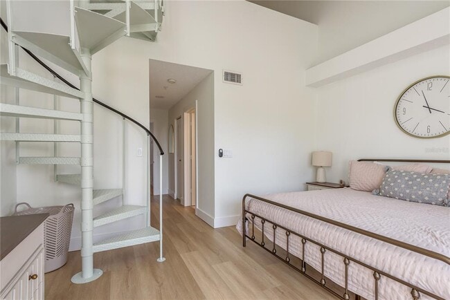 Building Photo - 320 ISLAND Way