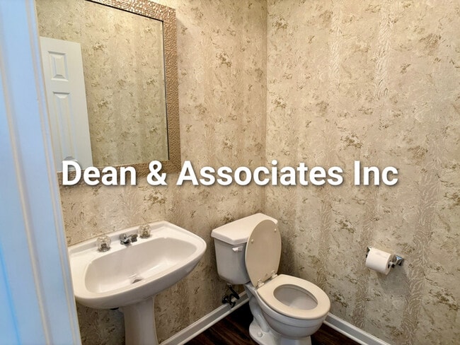 Building Photo - 463 Reach Dr