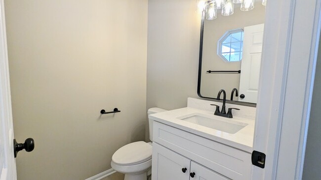 Building Photo - 265 Sierra Pass Dr