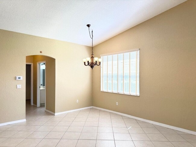 Building Photo - 8654 Lineyard Cay