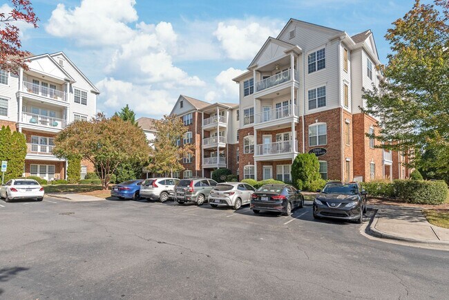 Building Photo - Prime Ballantyne Living: 2-Bedroom, 2-Bath Condo