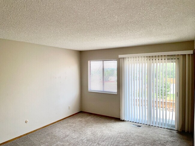 Building Photo - 2 Bedroom Patio Home With Central Air Conditioning