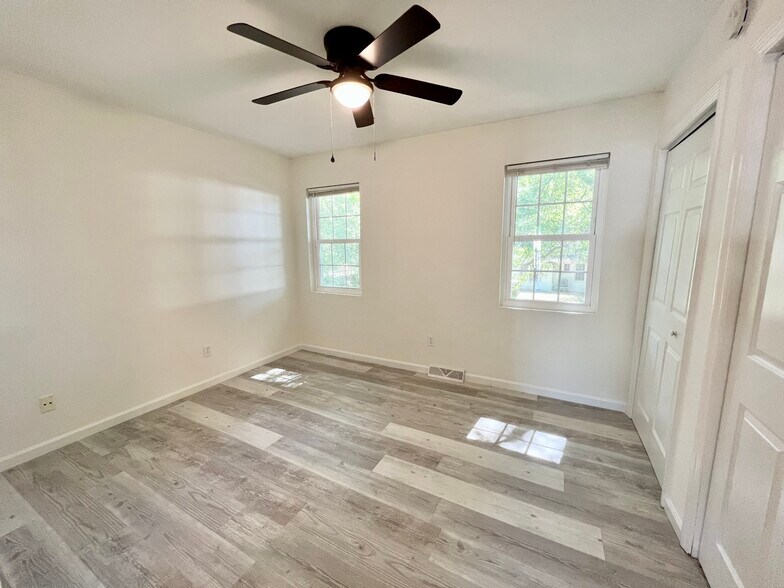 Rear Upstairs Bedroom - 272 Fleming Rd