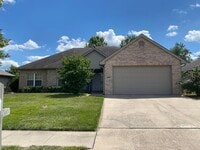 Building Photo - 2 4806