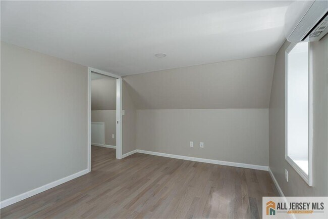 Building Photo - 1625 Parker Rd