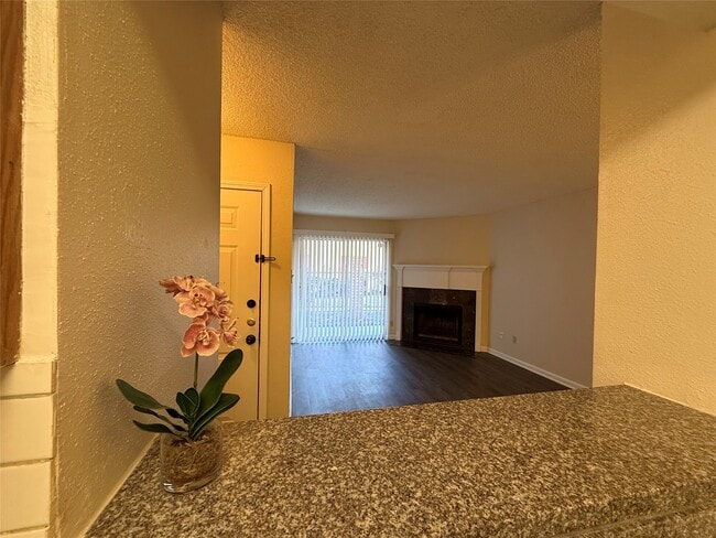 Building Photo - 2120 El Paseo St