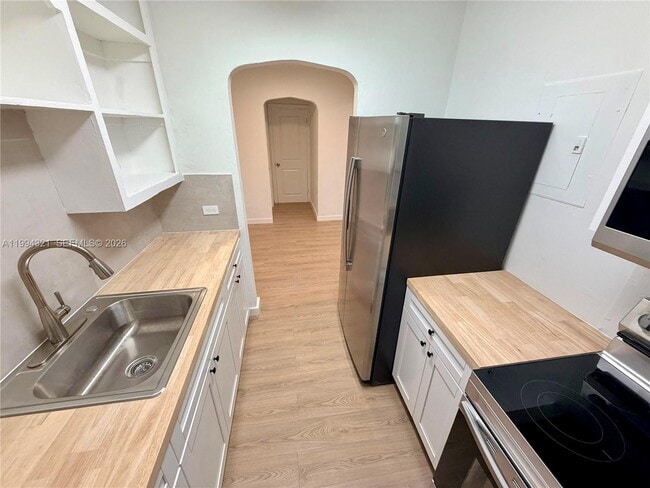 Building Photo - 255 NW 32nd St