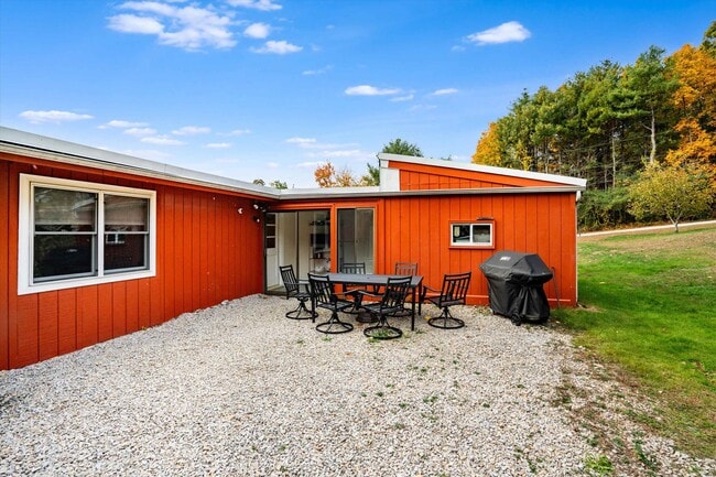 Building Photo - 1 Johns Dr