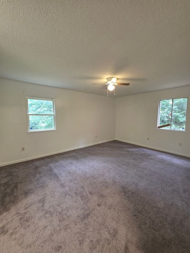 Building Photo - 1208 Bush River Rd