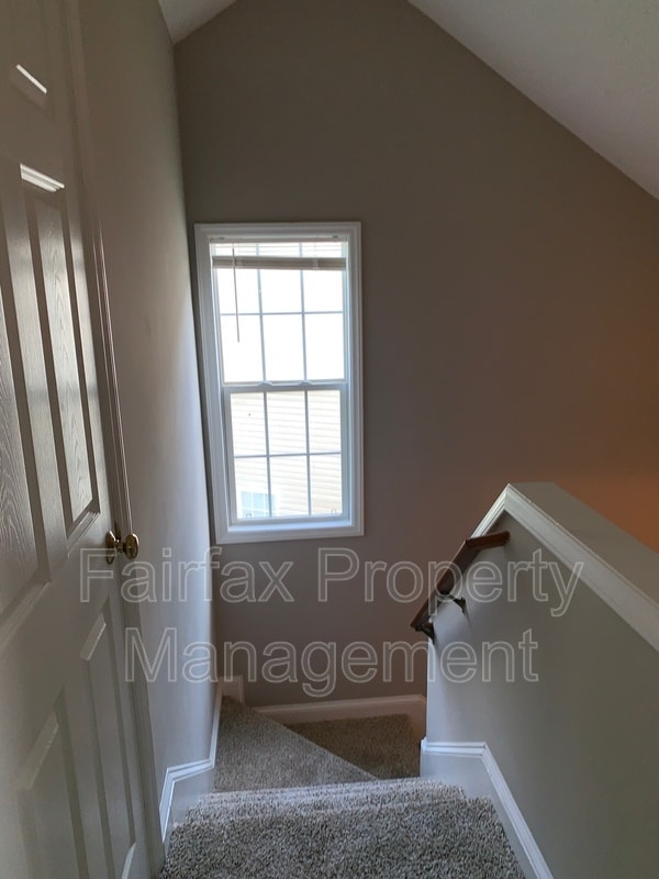 Building Photo - 2508 Lilymount Dr