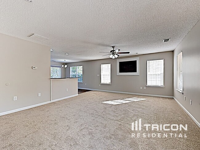 Building Photo - 177 Everett Park Dr