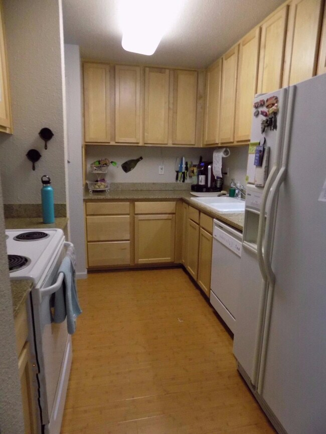 Building Photo - 2/2 Condo in Orangevale