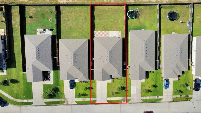 Building Photo - 20730 Southern Wds Blvd