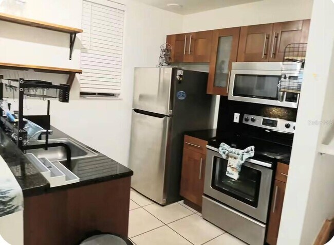 Building Photo - 4019 Venetian Bay Dr