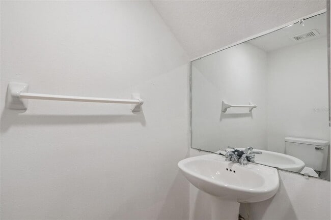 Building Photo - 2704 E Central Blvd